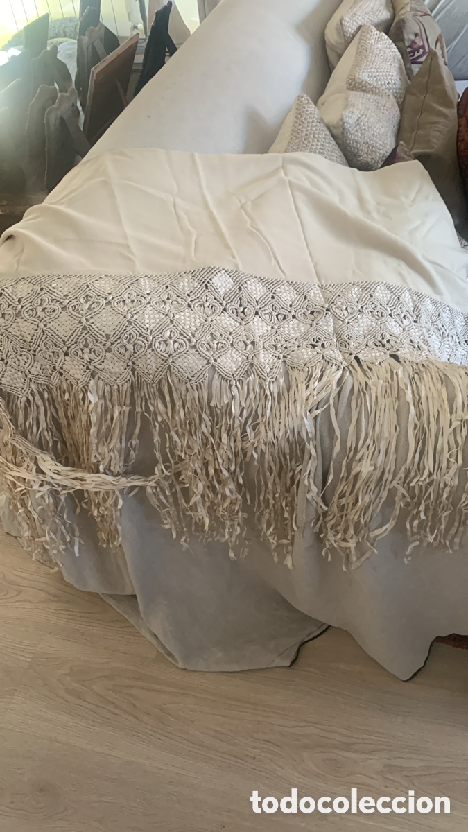 Artesan&iacute;a: Mant&oacute;n colombiano lana y seda hecho a mano
