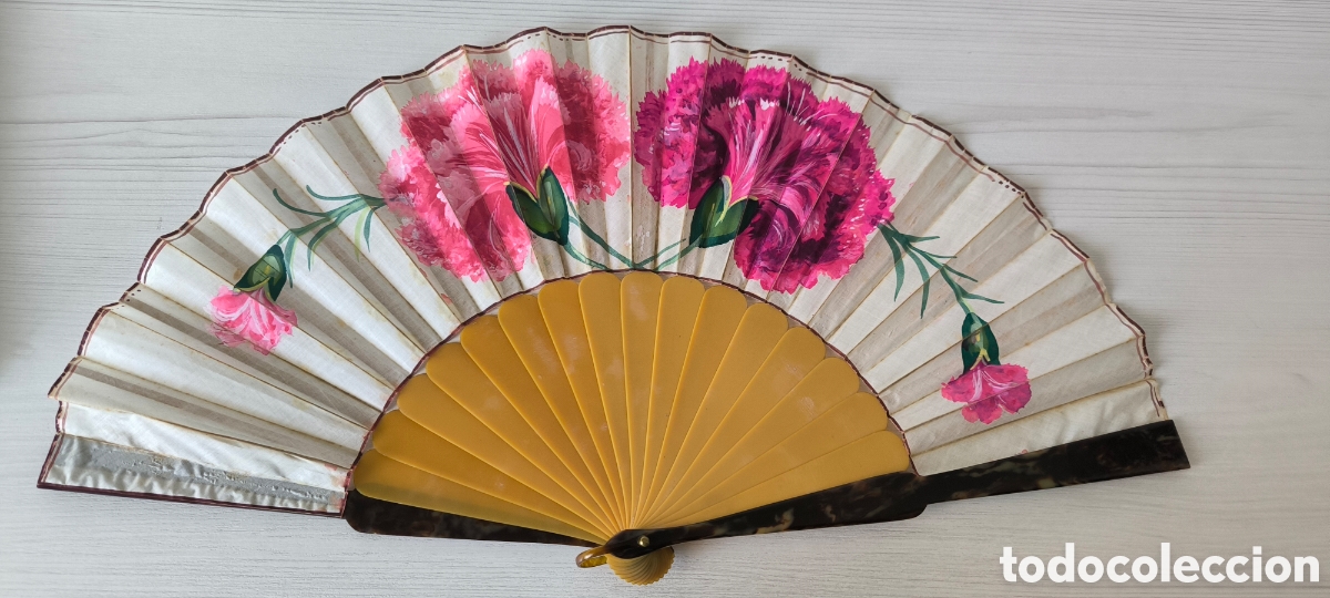 Artesan&iacute;a: Abanico pintado a mano con flores