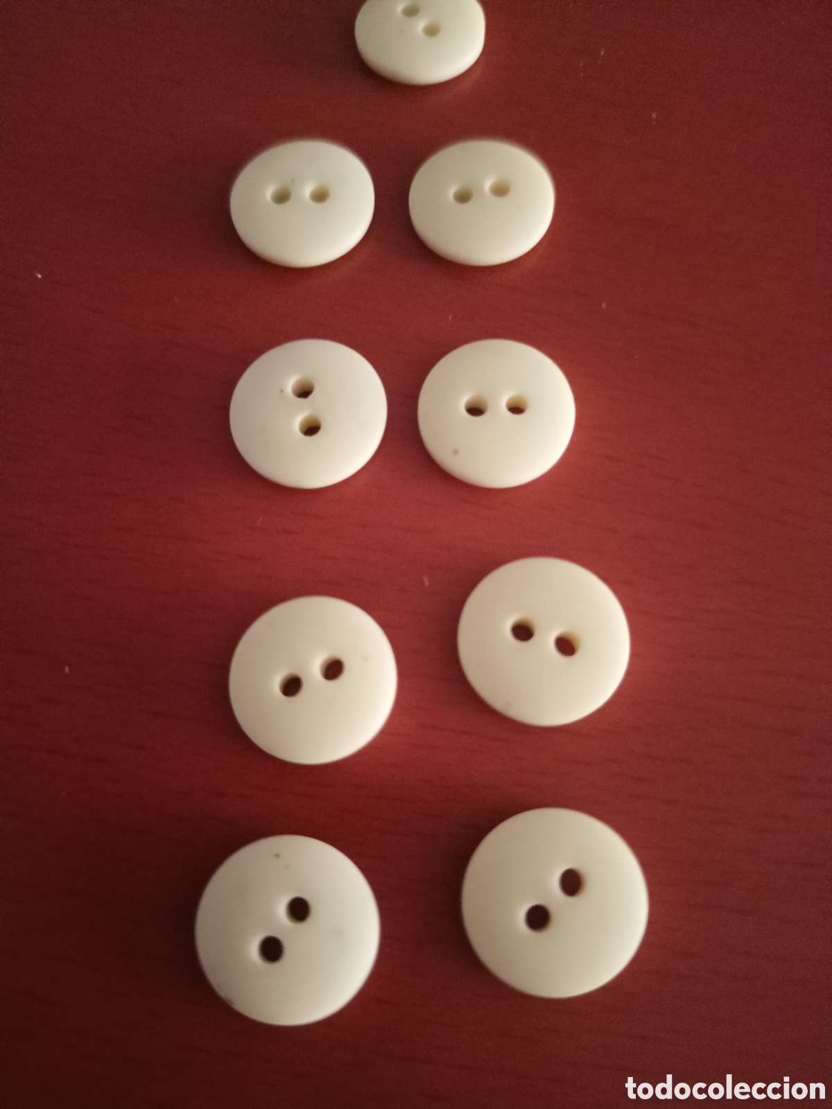 Artesan&iacute;a: 9 botones beige peque&ntilde;os - Foto 3