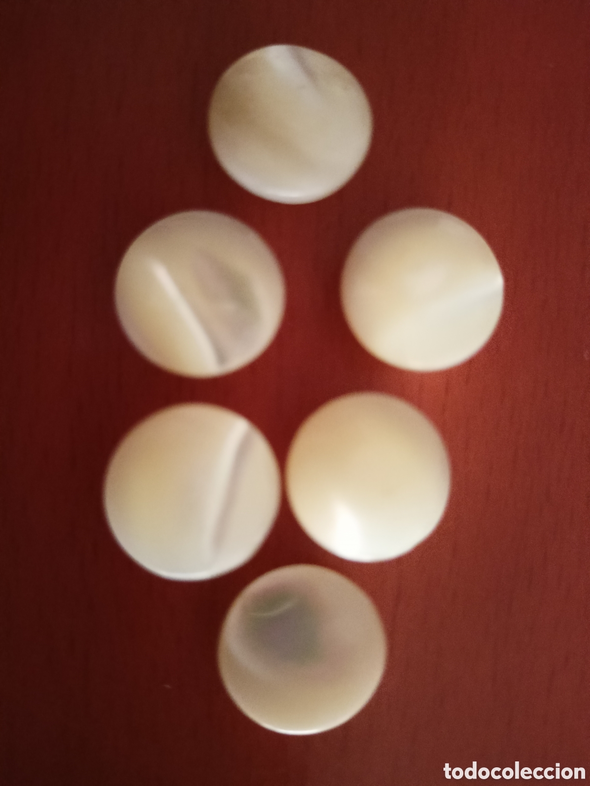 Artesan&iacute;a: 6 botones beige peque&ntilde;os - Foto 2