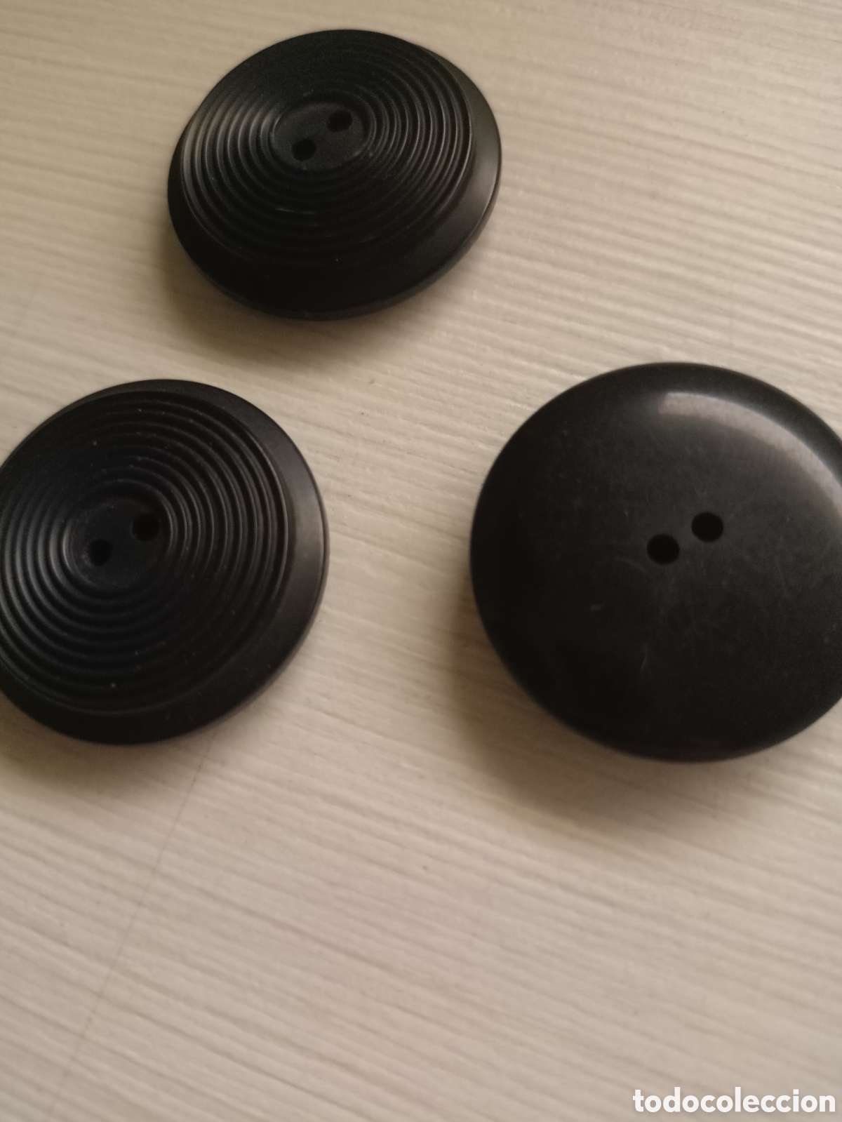 Artesan&iacute;a: 3 botones negros c&iacute;rculos - Foto 3