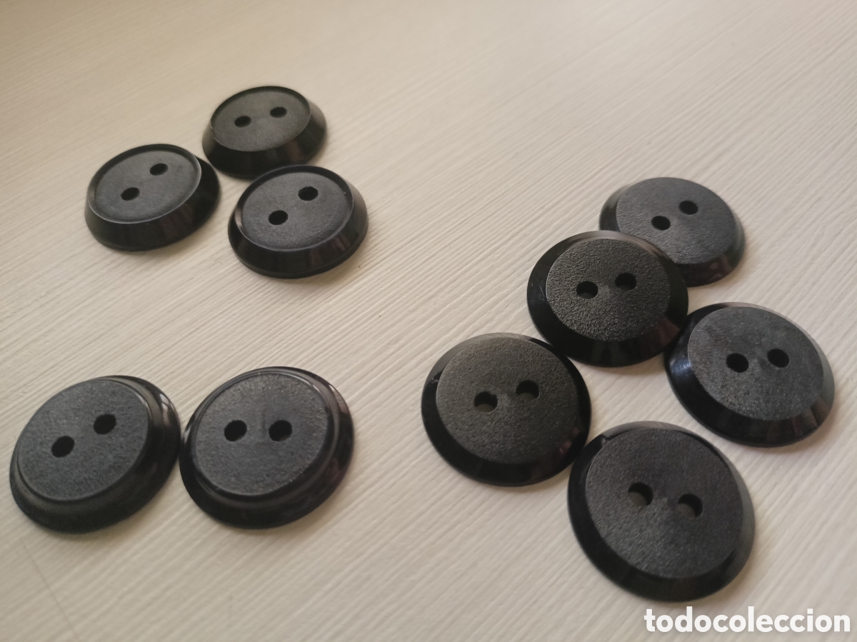 Artesan&iacute;a: 10 botones negros diferentes