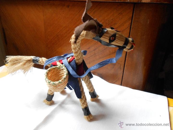 Artesan&iacute;a: Caballo hecho de cuerda - Foto 1