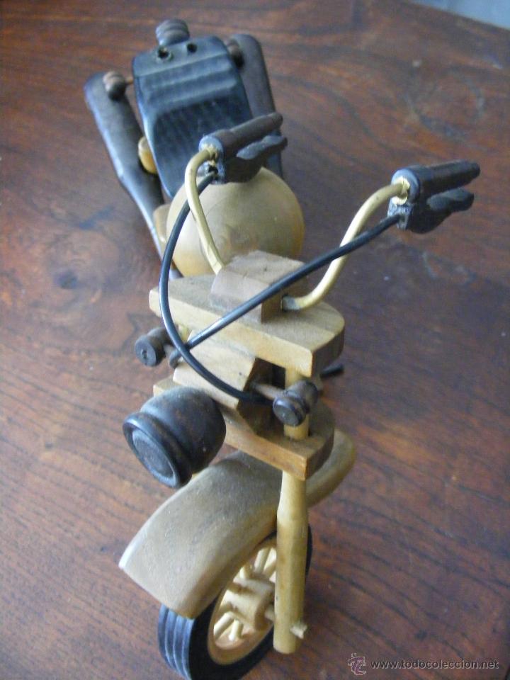 Artesan&iacute;a: Moto en madera - Foto 2