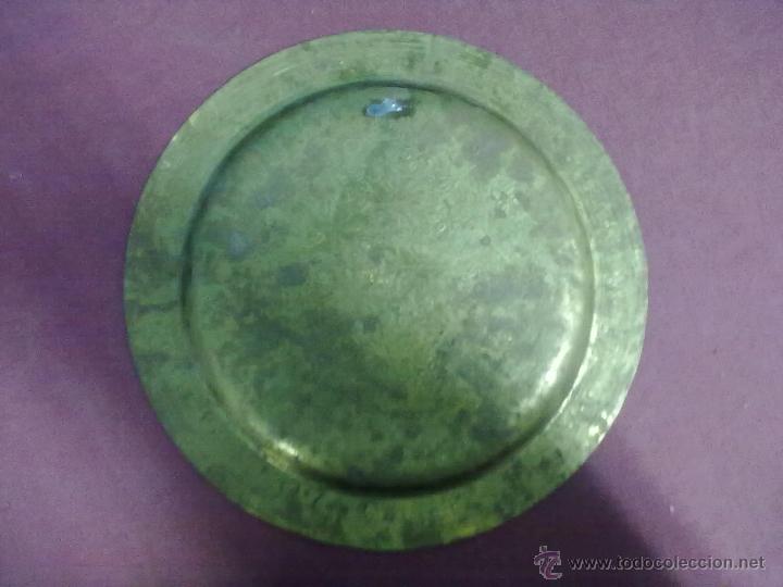 Artesan&iacute;a: PLATO BANDEJA DE LATON CINCELADO - Foto 3