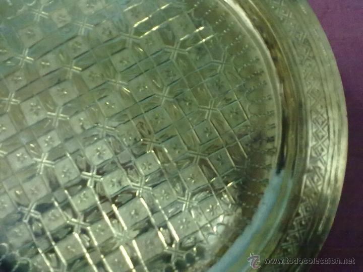 Artesan&iacute;a: PLATO BANDEJA DE LATON CINCELADO - Foto 2