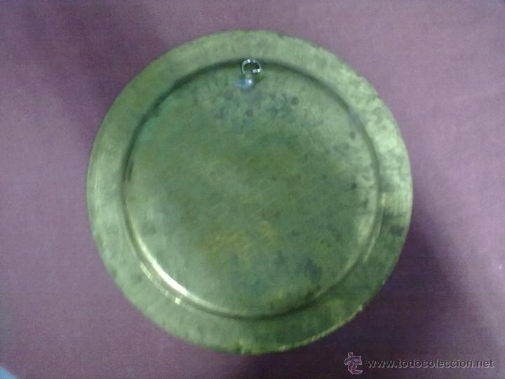 Artesan&iacute;a: PLATO BANDEJA DE LATON CINCELADO - Foto 3