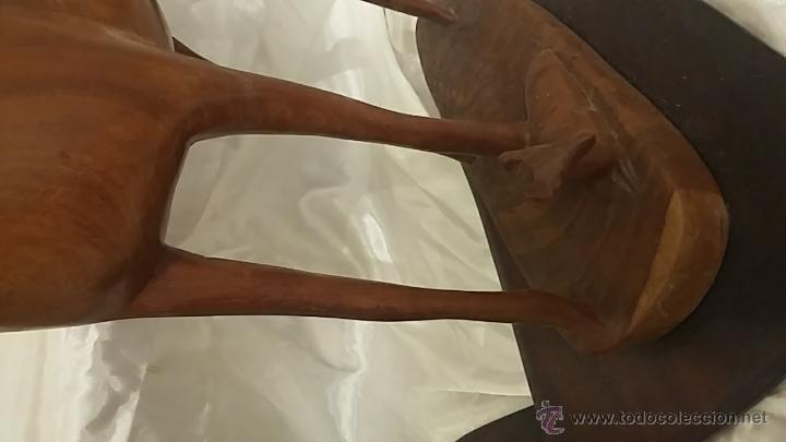 Artesan&iacute;a: Pareja de ant&iacute;lope tallado en madera - Foto 3
