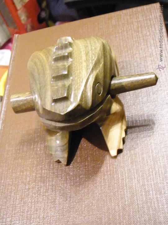 Artesan&iacute;a: RANA CROADORA DE MADERA - Foto 1