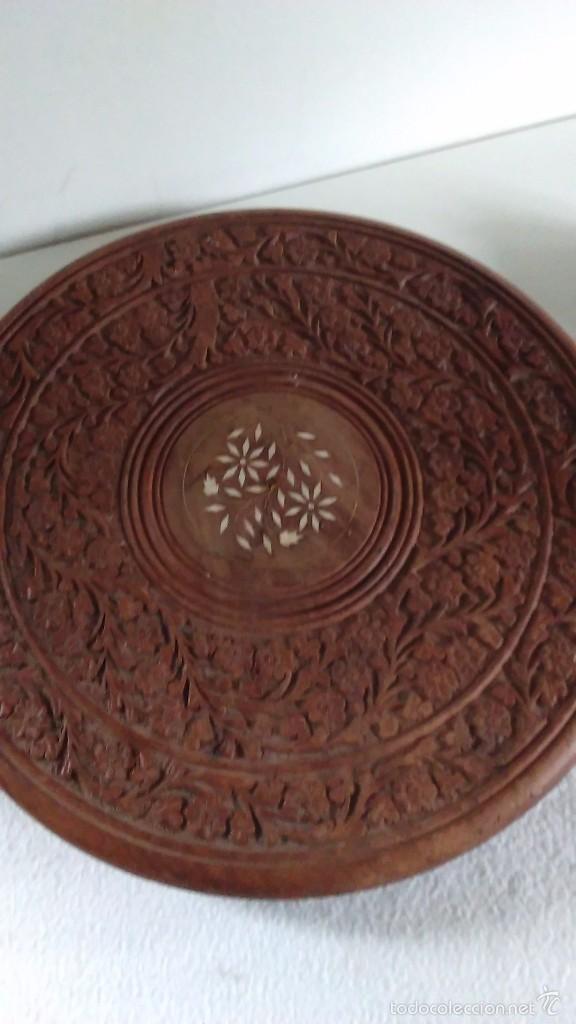Artesan&iacute;a: Mesa oriental con incrustaciones en nacar - Foto 2