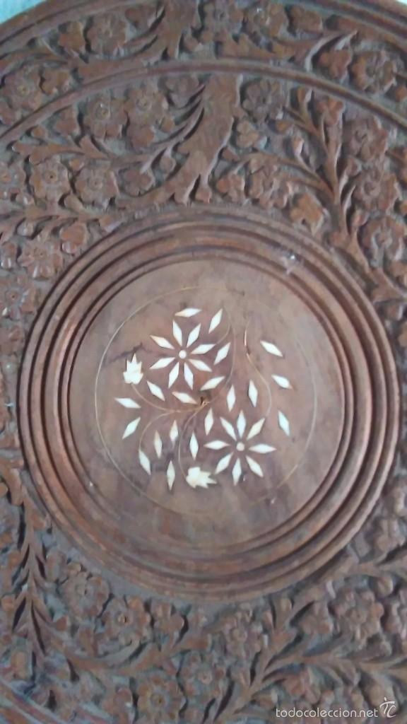 Artesan&iacute;a: Mesa oriental con incrustaciones en nacar - Foto 9