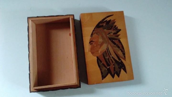 Artesan&iacute;a: Caja de madera con taracea de un indio - Foto 3