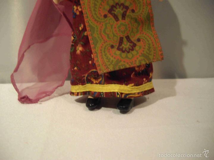 Artesan&iacute;a: MU&Ntilde;ECA PORCELANA IRAN - Foto 3