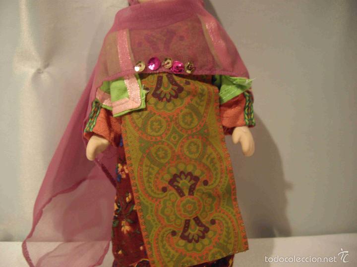 Artesan&iacute;a: MU&Ntilde;ECA PORCELANA IRAN - Foto 4