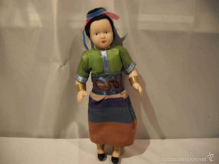 Artesan&iacute;a: MU&Ntilde;ECA PORCELANA BIRMANIA - Foto 1
