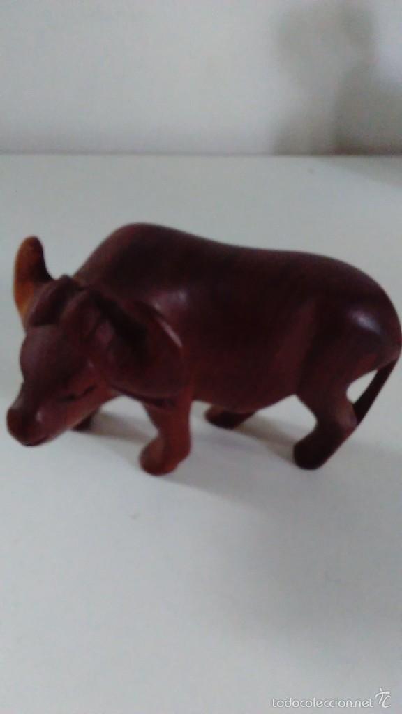 Artesan&iacute;a: B&uacute;falo de madera noble - Foto 1
