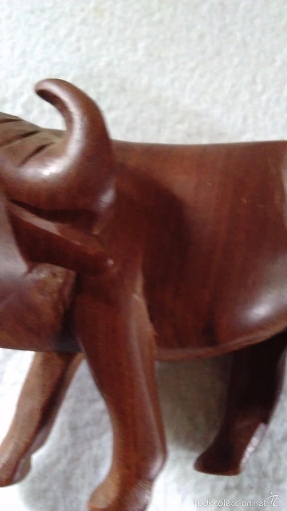 Artesan&iacute;a: B&uacute;falo de madera noble - Foto 9