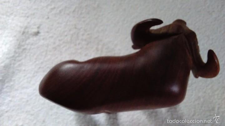 Artesan&iacute;a: B&uacute;falo de madera noble - Foto 12