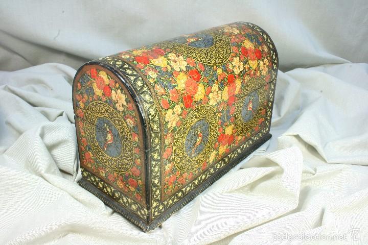 Artesan&iacute;a: Caja de madera pintada a mano. Iran&iacute;. - Foto 2