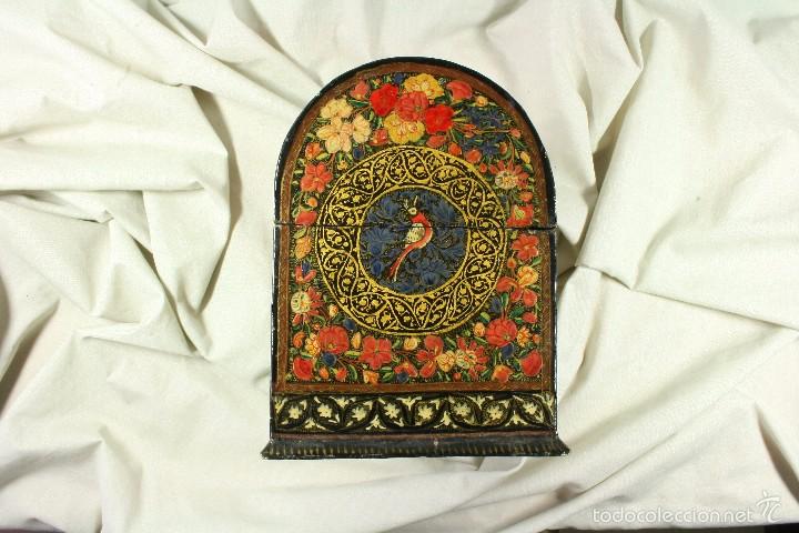 Artesan&iacute;a: Caja de madera pintada a mano. Iran&iacute;. - Foto 6