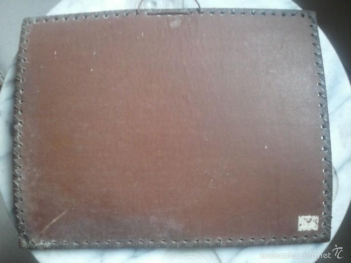 Artesan&iacute;a: CUADRO CUERO REPUJADO - GAUCHOS. - Foto 3
