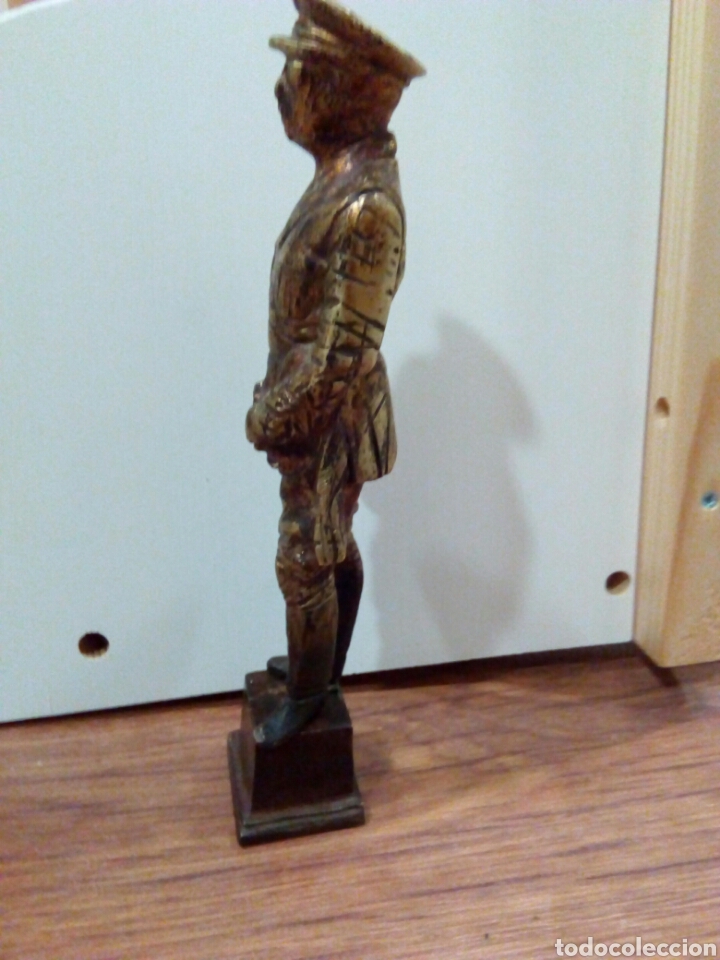 Artesan&iacute;a: Estatuilla de Franco - Foto 4