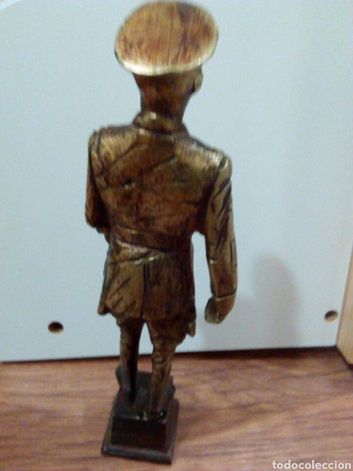 Artesan&iacute;a: Estatuilla de Franco - Foto 5