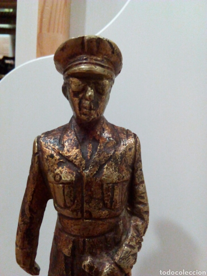 Artesan&iacute;a: Estatuilla de Franco - Foto 7