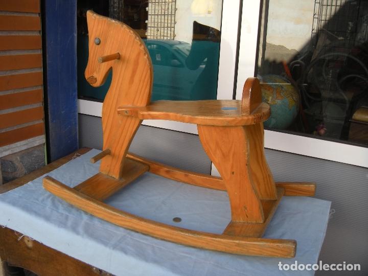 Artesan&iacute;a: CABALLO BALANC&Iacute;N EN MADERA. - Foto 1