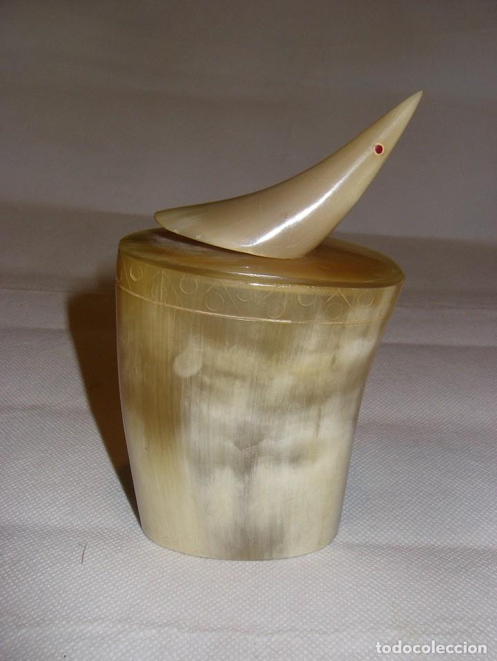 Artesan&iacute;a: Bonito vaso con tapa, de asta de toro. - Foto 1