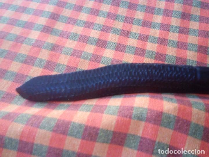 Artesan&iacute;a: Pu&ntilde;al africano de madera de &eacute;bano - Foto 3
