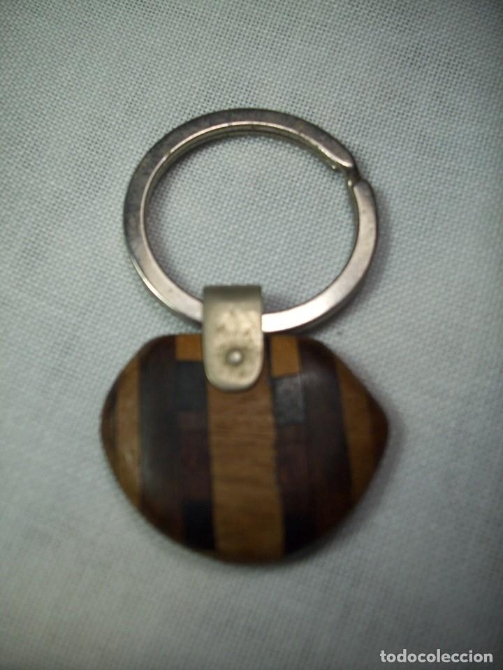 Artesan&iacute;a: LLAVERO EN MADERA - Foto 1
