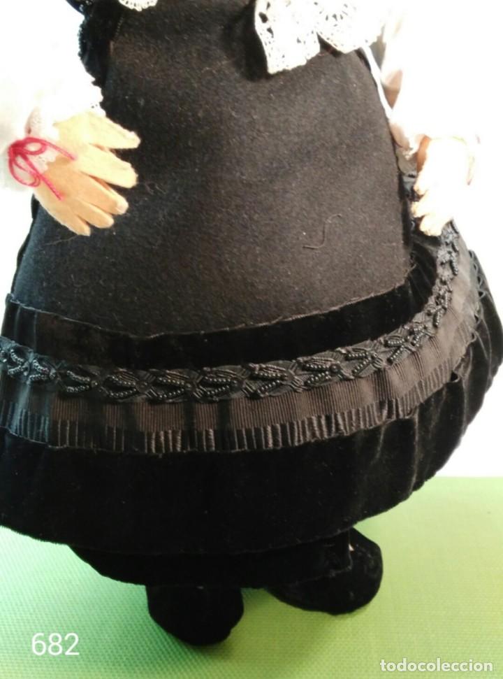 Artesan&iacute;a: Mu&ntilde;eca de fieltro Asturiana - Foto 3