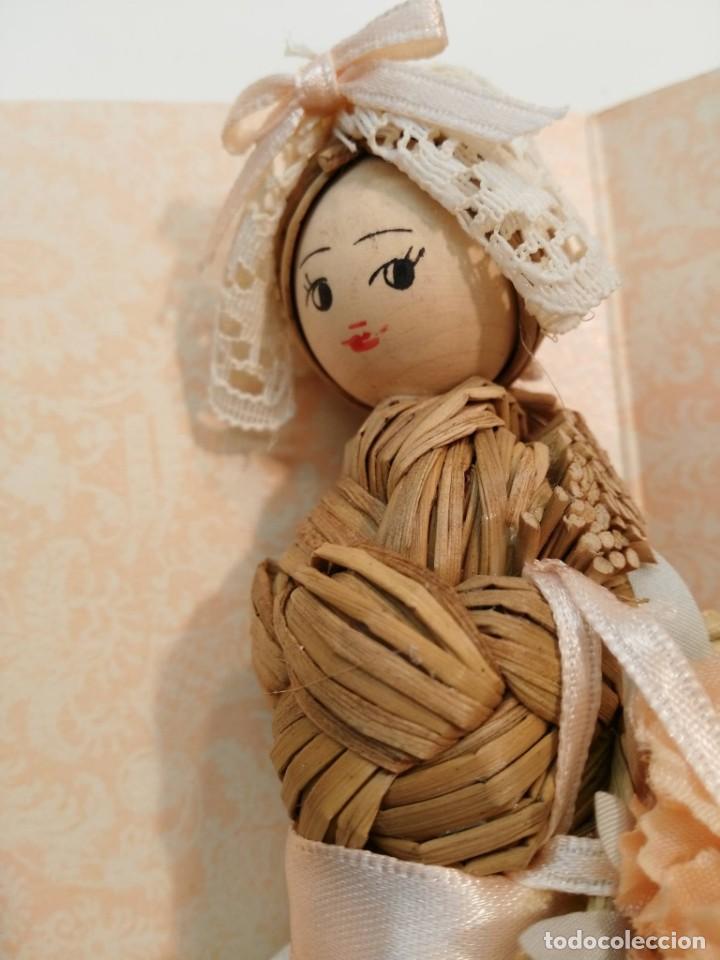 Artesan&iacute;a: Mu&ntilde;eca en junco perfumada - Foto 2