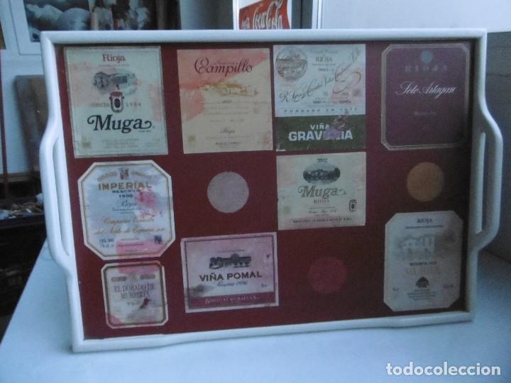 Artesan&iacute;a: Bandeja con etiquetas de vino. - Foto 1