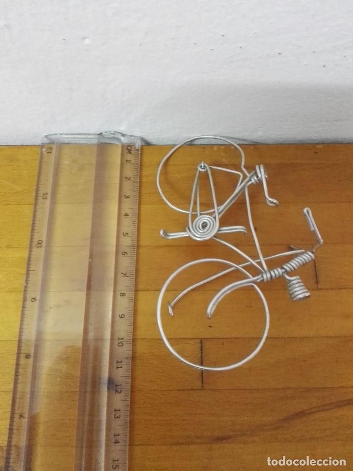 Artesan&iacute;a: Bicicleta de Alambre - Foto 5