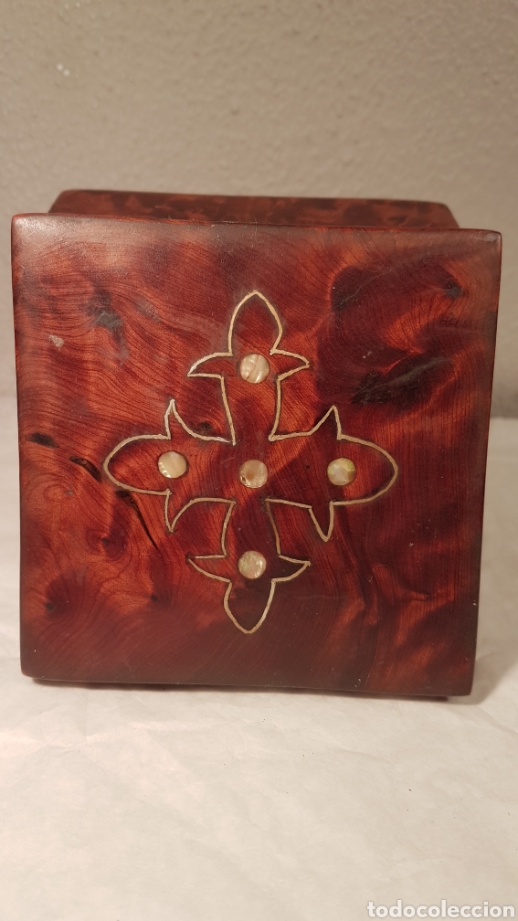 Artesan&iacute;a: CAJA JOYERO DE MADERA CON INCRUSTACIONES. - Foto 1