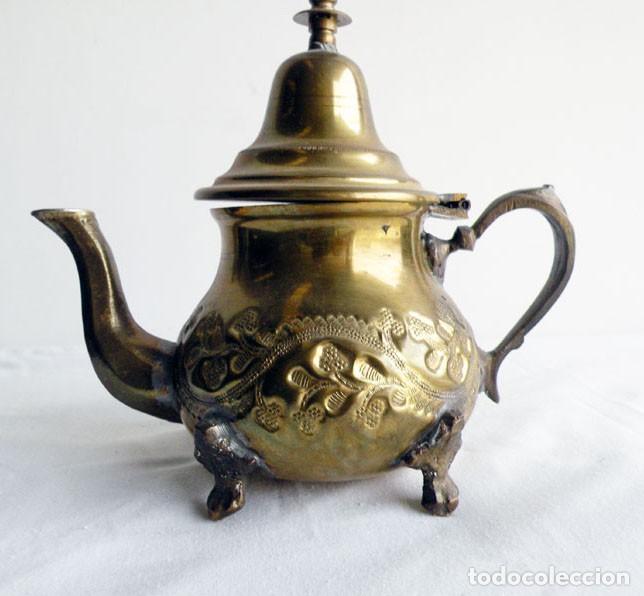 Artesan&iacute;a: TETERA REPUJADA DE LATON - Foto 1