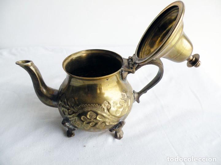 Artesan&iacute;a: TETERA REPUJADA DE LATON - Foto 3