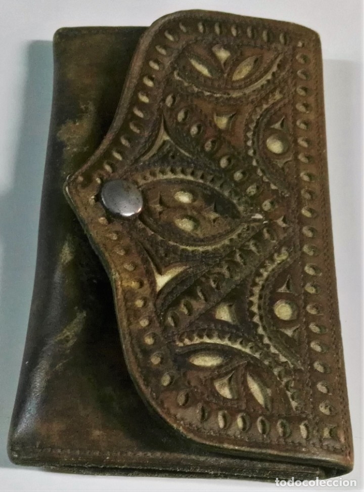 Artesan&iacute;a: Cartera de cuero marr&oacute;n. Decorada. Antigua - Foto 6