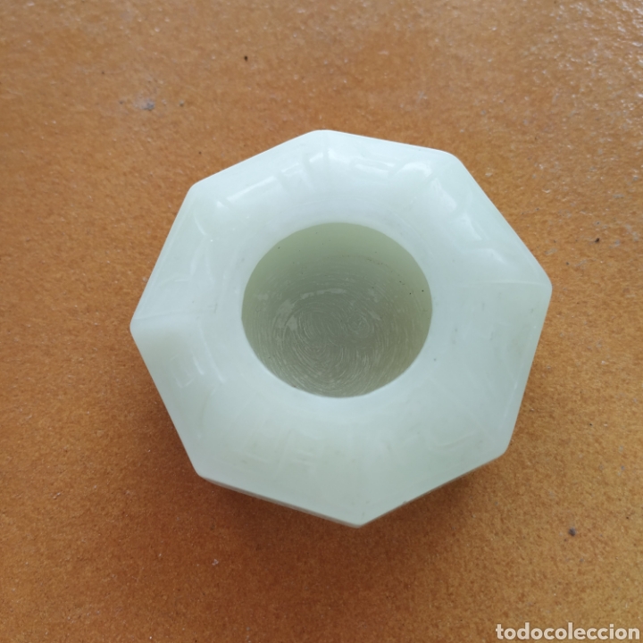 Artesan&iacute;a: Tintero de jade verde tallado a mano - Foto 1