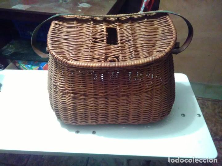 Artesan&iacute;a: Antigua cesta de mimbre para pesca - Foto 1