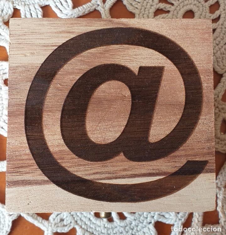 Artesan&iacute;a: Caja pirograbada, con arroba - Foto 1