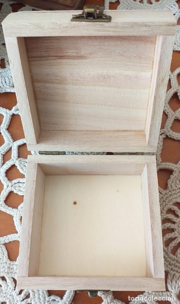 Artesan&iacute;a: Caja pirograbada, con clave de sol y clave de fa - Foto 3