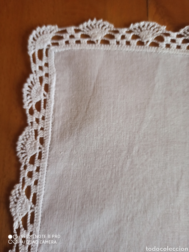 Artesan&iacute;a: Pa&ntilde;uelo blanco con puntilla - Foto 1