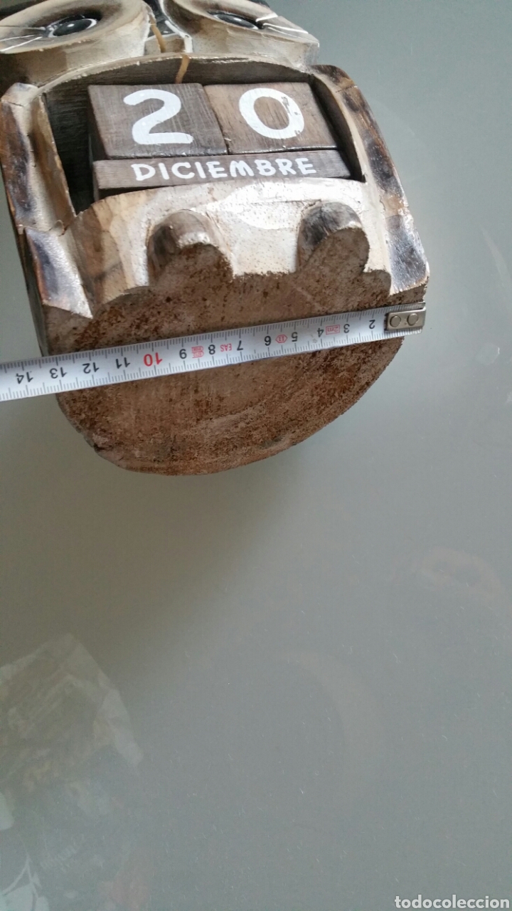 Artesan&iacute;a: B&uacute;ho tallado en madera, calendario. - Foto 5