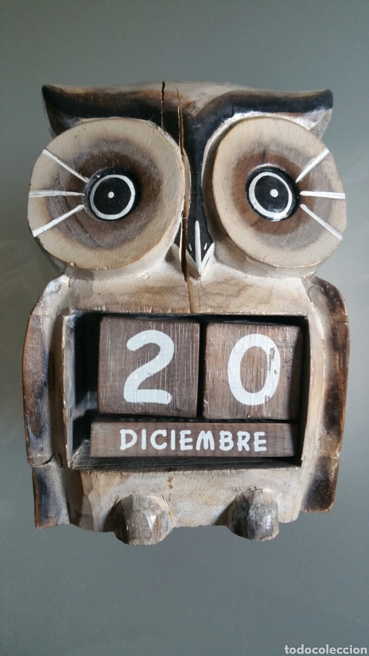 Artesan&iacute;a: B&uacute;ho tallado en madera, calendario. - Foto 1