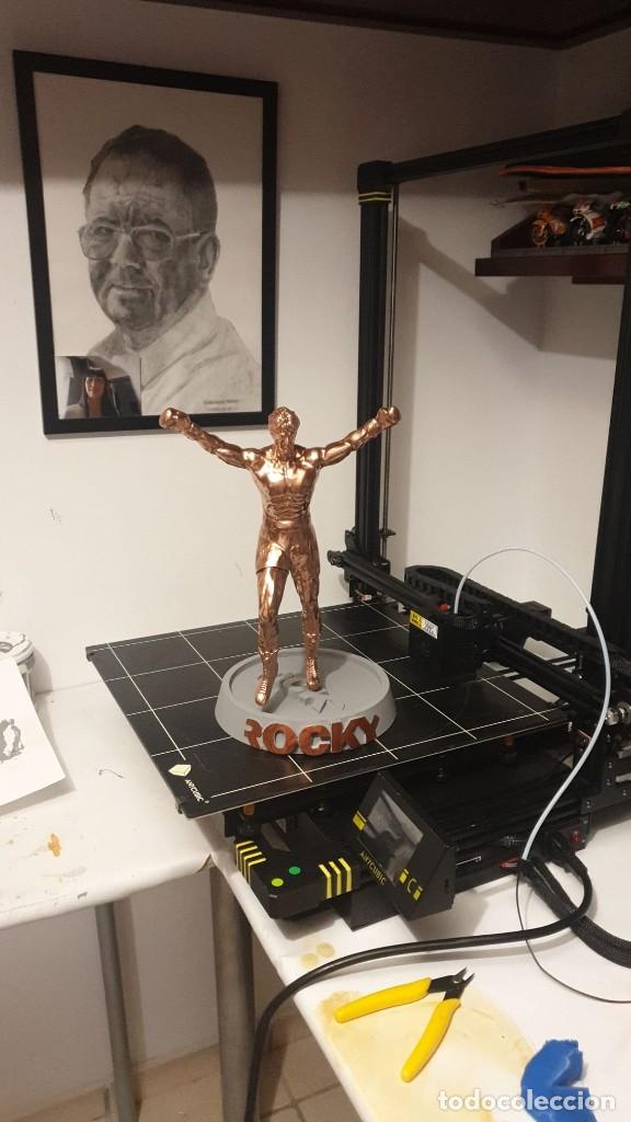 Artesan&iacute;a: figura rocky balboa 3d - Foto 3