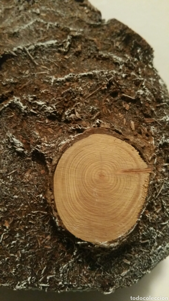 Artesan&iacute;a: Botella de cristal forrada de madera con rostro tallado. - Foto 7