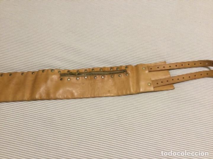 Artesan&iacute;a: Cintur&oacute;n con cremalleras - Foto 4
